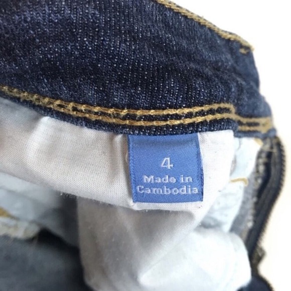 Simply Vera Vera Wang Size 4 Dark Wash Flare Jeans Generous Fit - Picture 6 of 6